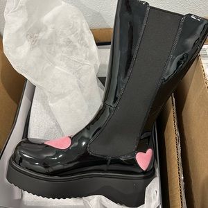 listing-status-banner